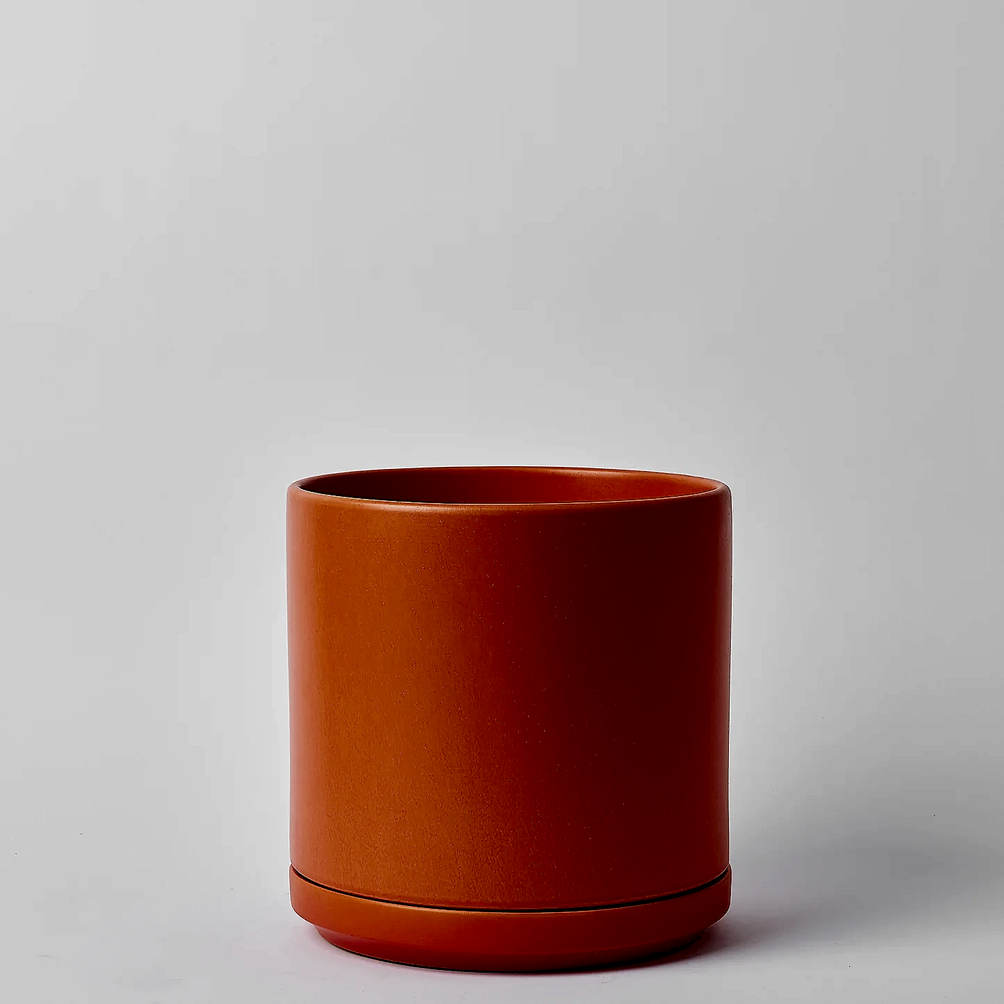 Solid Goods Planter with Saucer