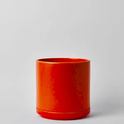 Solid Goods Planter with Saucer