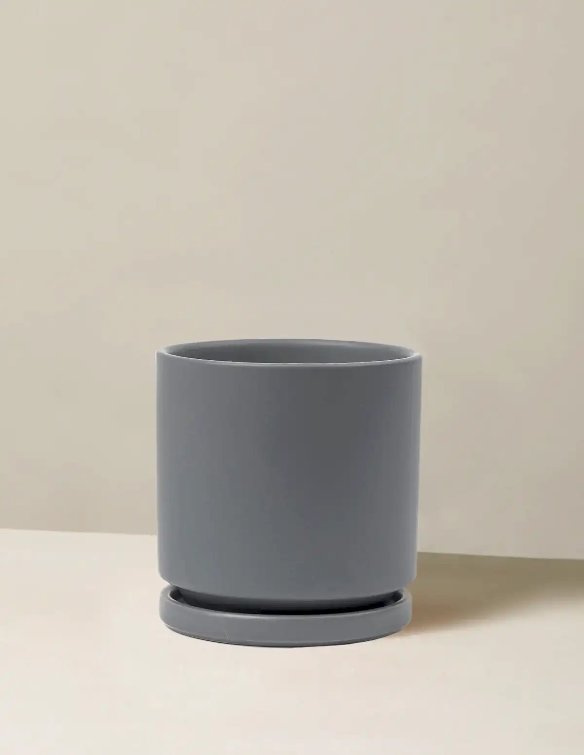 Isabella Planter