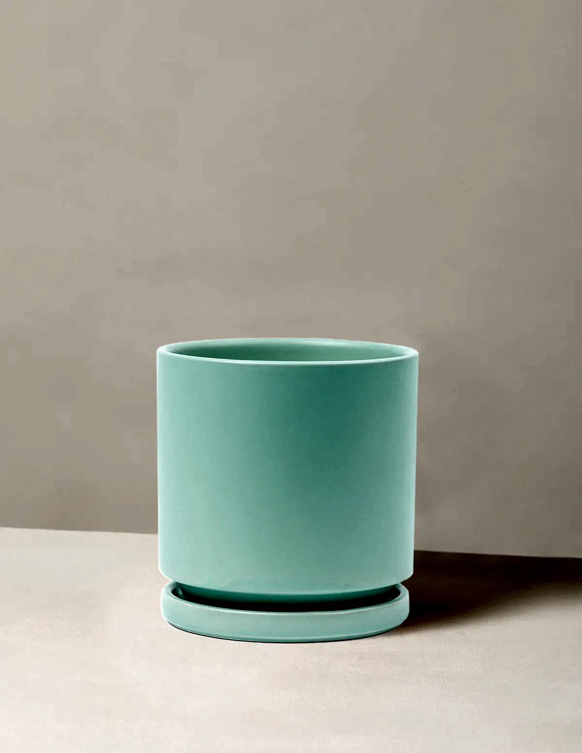 Isabella Planter