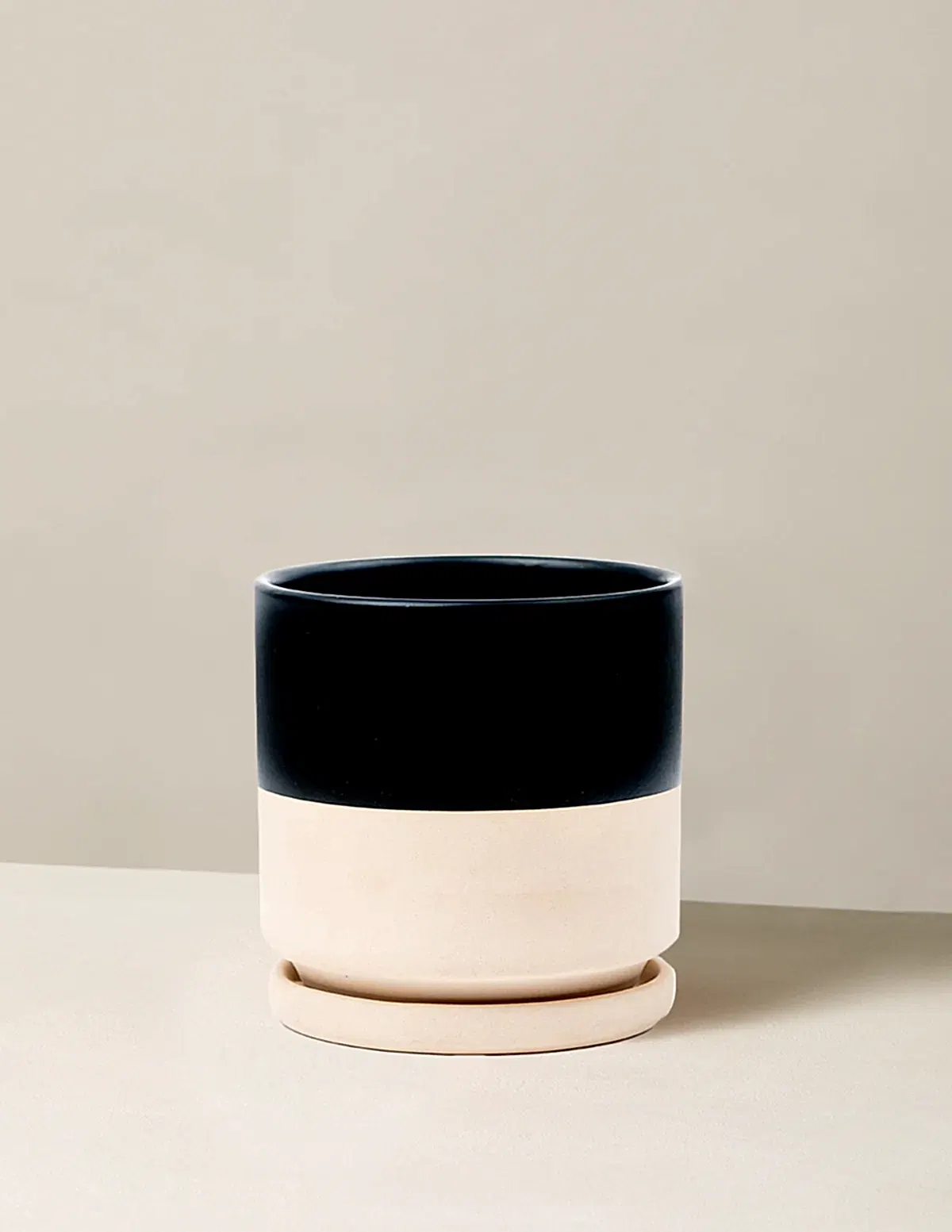 Isabella Planter